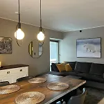 Διαμέρισμα Luxury Riverside - Prime Location