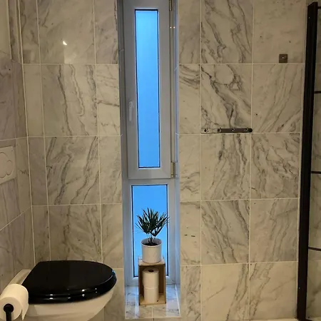 Διαμέρισμα Modern & - Free Parking & Stylish Decor