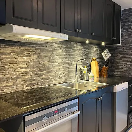 Διαμέρισμα Modern & - Free Parking & Stylish Decor Voss