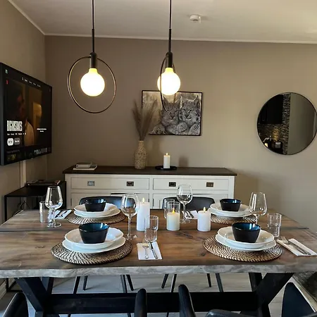 Modern & - Free Parking & Stylish Decor Διαμέρισμα