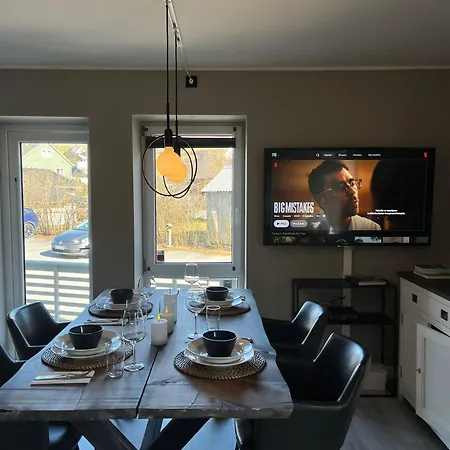 Modern & - Free Parking & Stylish Decor Διαμέρισμα *